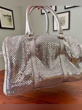 Jana Feifer Silver Mesh Duffle Handbag Purse Pink Interior Disco Retro EUC